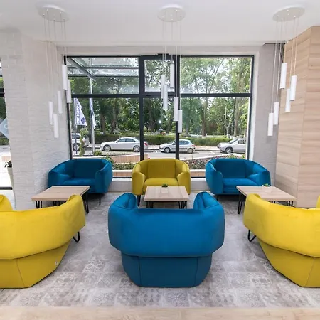 Cinema 4* Приморско