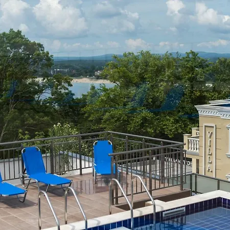 Cinema 4* Приморско