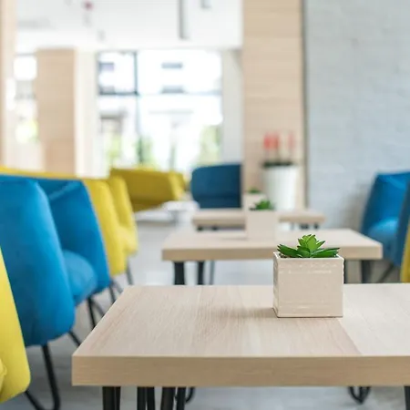 Отель Cinema 4*