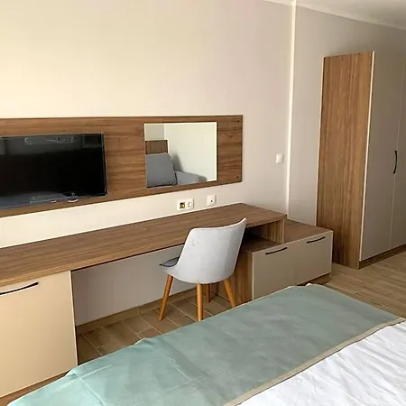 Cinema Hotel 4*