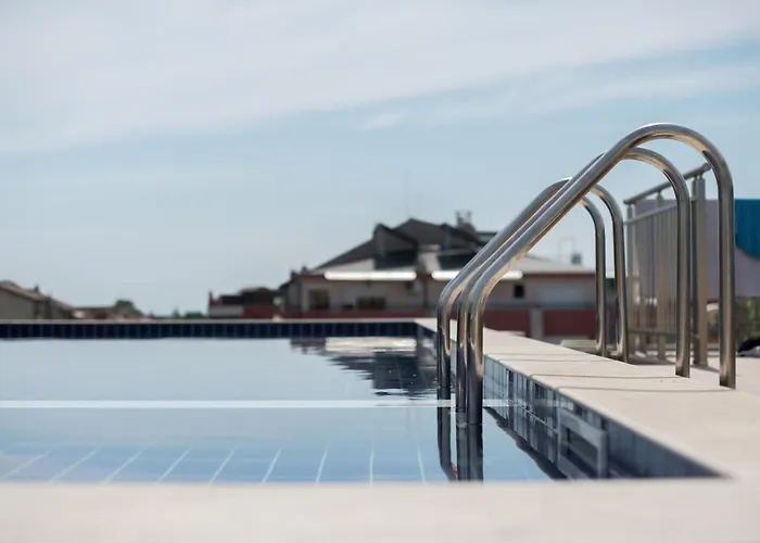 Cinema 4* بريمورسكو