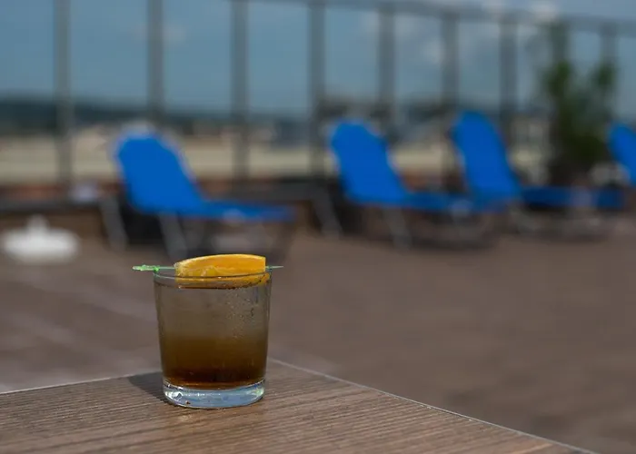 Cinema فندق بريمورسكو